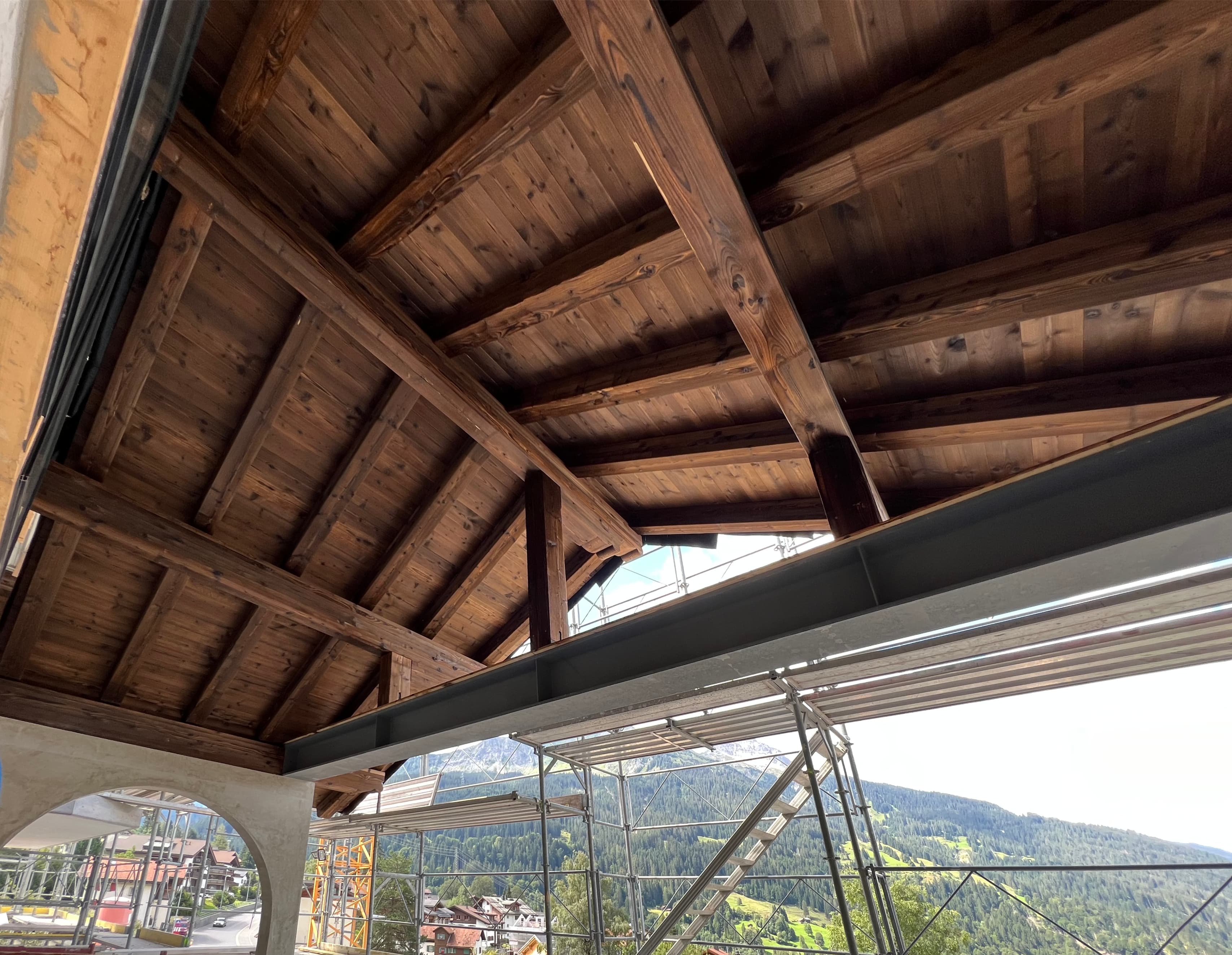 Dachstuhl MFH Klucker, Klosters - Holzbauplanung, Devisierung, Statik